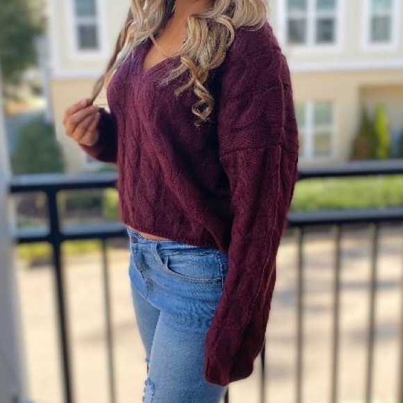 Double Zero Sweaters - Cropped Cable Knit Sweater